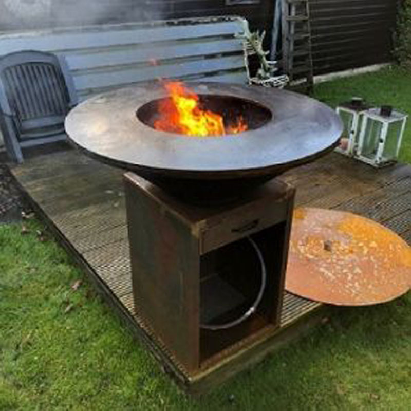 Weather-resistant steel barbecue grill